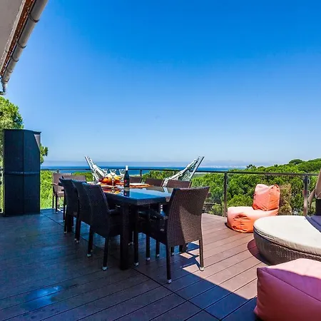 Jacuzzi Beach House Charneca (Setubal)
